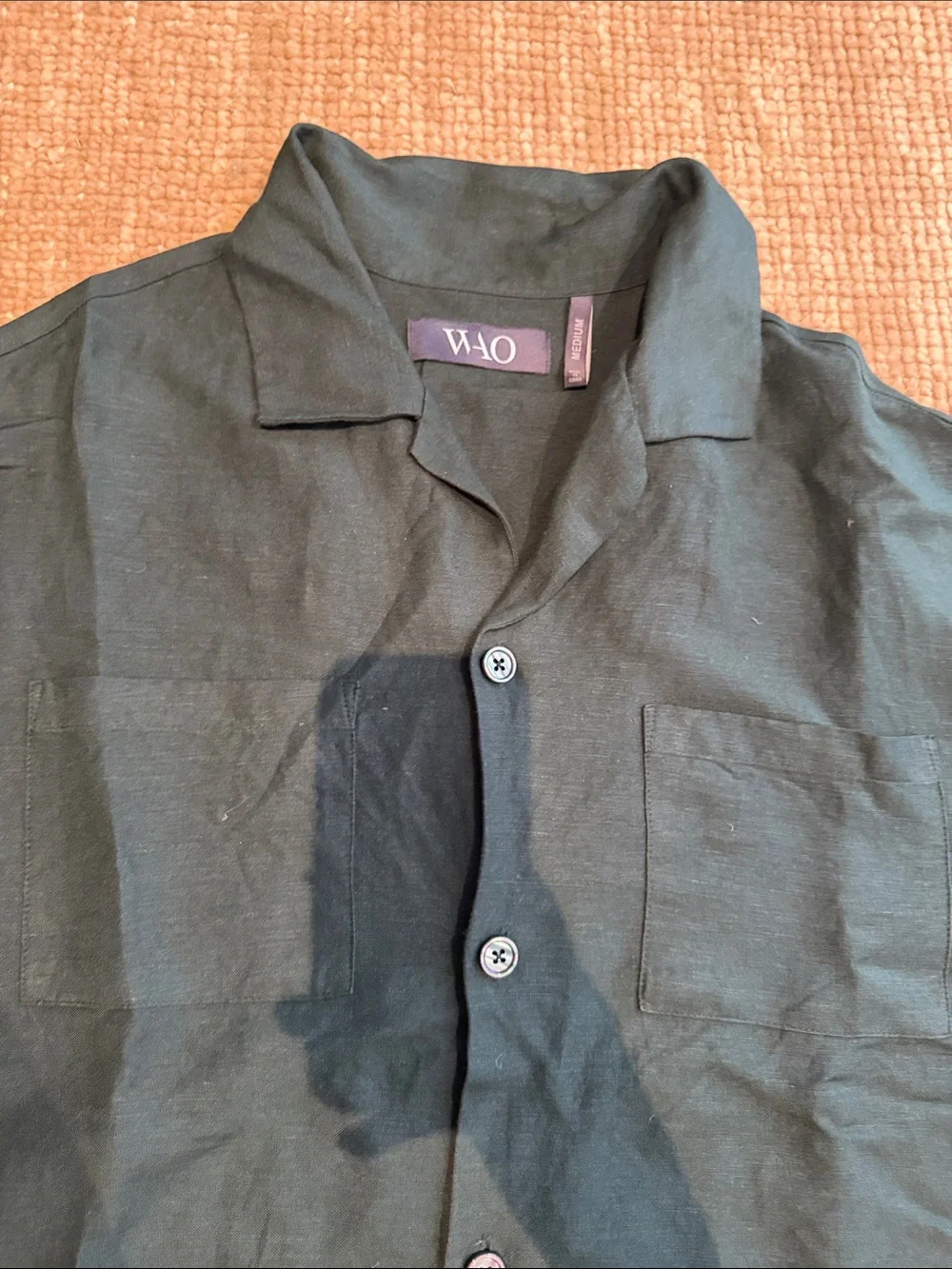 Men’s Short-Sleeve Button-Down Shirt in Forest Green - Picture 2 of 2